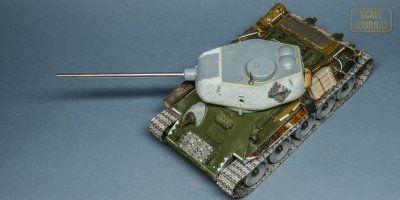 Следующее в миниатюре - Лара Крофт. А вот последнее в танках был Т-34-85