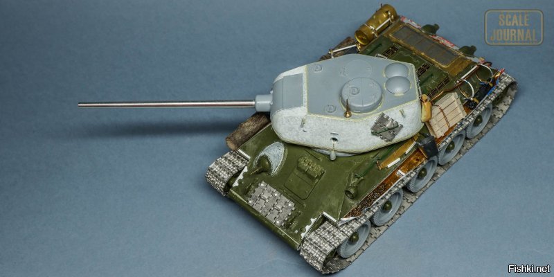 Следующее в миниатюре - Лара Крофт. А вот последнее в танках был Т-34-85