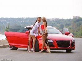 Девушки и машины