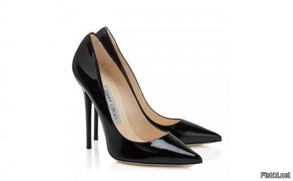Однозначно
Те, что слева из коллекции Manolo Blahnik сезона 2007 года, а те что справа - из коллекции Jimmy Choo сезона 2011 .