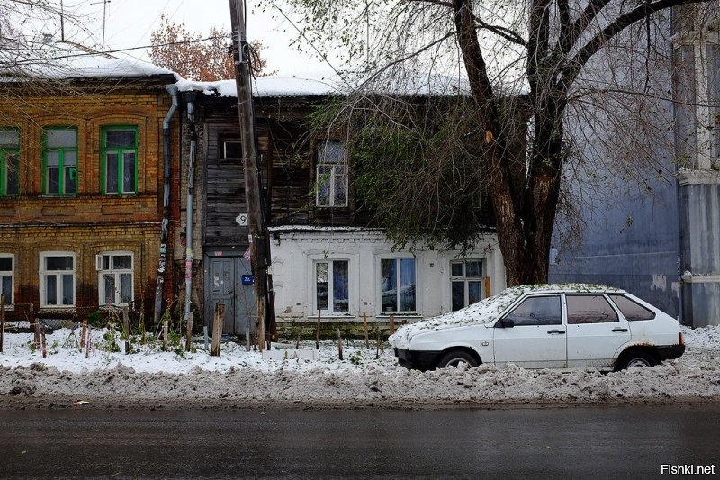 Угономинтесь. охрютки ольгинские, Вот тебе Самара, центр города, 20 лет правления путина. На мундиаль ставили волонтеров на улицах, чтобы случайно туристы не зашли в туча часть города, куда им не следует бывать.