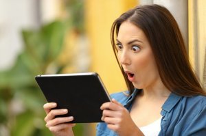 Всё-таки, что же она смотрит?