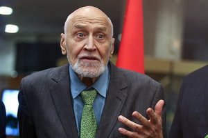 Совсем горячий...устроил дебош в перинатальном центре