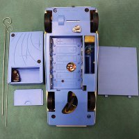 то, что вам лично не попадалось не значит что их не было.
у меня была вот такая радиоуправляемая машинка в начале 80х.
6АА на двигло и крона на радиомодуль.
кроме того точно был мини радиоприемник на такой батарее и часы-будильник.