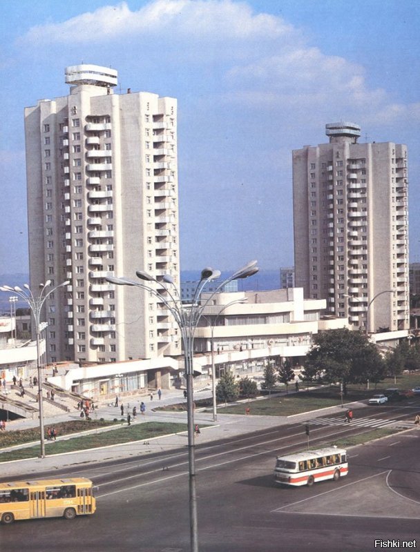 Монолитное строение называлась. В Кишинёве ещё в 70-е простроили 4 дома по монолитному проекту. 18-ти этажки в сейсмо зоне.