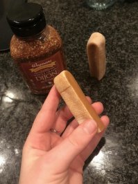 А товарищ, вовсе не товарищ. Раз принес друзьям собачье лакомство