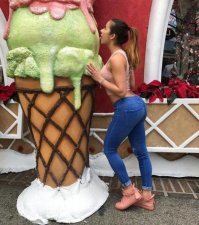 Гифки с девушками