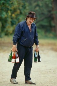 По моему Жорик получил еще советский паспорт, где-то в Молдавской ССР. А после работал во Франции под прикрытием