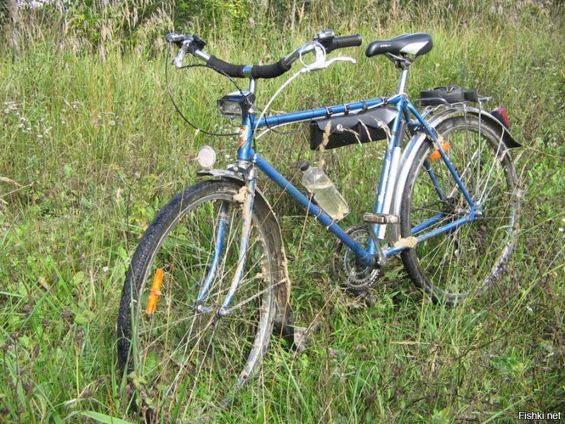 У меня такой был велосипед аист мотовело минск. Круто смотрелся в конце 80-х - сплошной хром и синий металлик.
