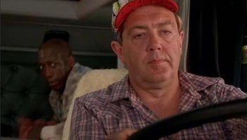 Актер Рэй Толлер, который сыграл Бена, на самом деле не имел никакого представления как управлять американским тягачем, хотя снялся в том же ампуа в фильме Служитель закона с Томи Ли Джонсоном и Вуэсли Снайпсом.