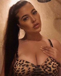 После операции даже немного на Монику Беллуччи стала похожа