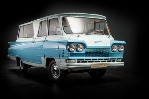 В "Кавказской пленнице" был такой микроавтобус