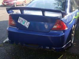 Где-то в инете говорили, что знак повёрнутый на угол больше некоего критического значения, камеры не могут прочесть.