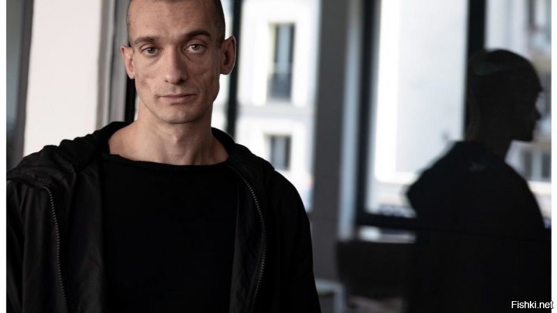 Все за кого поднимается вой - идеальны и не подсудны, у нас же кто громче орет тот и прав, не так ли?
Жаль только не все во Франции поняли выходки <span style='color:gray'>[мат]</span>.