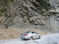 А вот эта фотография почему-то напомнила мне Собор Святого Семейства в Барселоне, творение Великого Гауди.