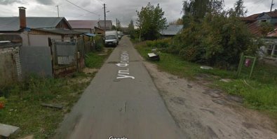 Глупо ссылаться что нет места на участке, в конце концов машина занимает в среднем 15м2, это не та площадь которую нельзя выделить из 6, и даже 4х соток, а проезды в садах действительно очень узкие. Вот только если запретить парковаться у своих домов как бы не взялись и за деревни и поселки где таких проблем нет, а статья будет.