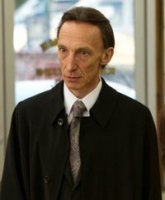 *ука, даже я столько пироженок не ем!