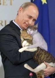 За каждым из великих стоит его кот.
И требует жрать.