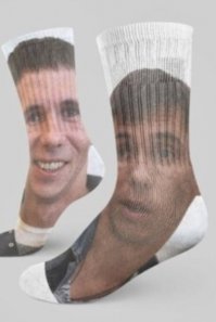 Эти носки новые уже воняют!