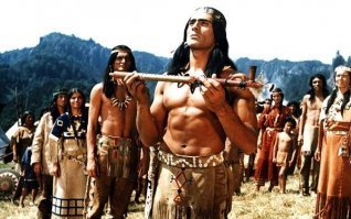 Да это же знаменитый "советский" индеец Гойко Митич!