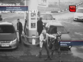 Юрий Антонов уже давно пребывает в маразме и звёздной болезне. Сейчас, ничего, кроме жалости и брезгливости он не вызывает, не смотря на былые заслуги. Увы..