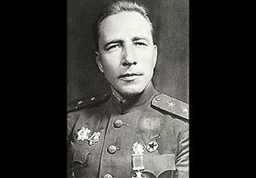 В первоначальной версии этой истории фигурировал Катуков.

Говорят он пользовался большим успехом у женщин.