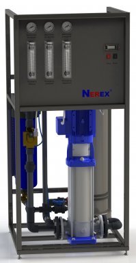 Про "площадь немаленькой квартиры" - чушь. Я как раз конструктор осмосов. Вот установка производительностью 1000 л/ч. Ее габариты 720х680 мм при высоте в 1600 мм. Влезет куда угодно. Так это не самая маленькая. Для разливаек берут обычно попроще, где-то 300-500 л/ч, те еще меньше. Правда, накопительную емкость ставят кубовую. Но она тоже совсем небольшая: диаметр метр, высота полтора.