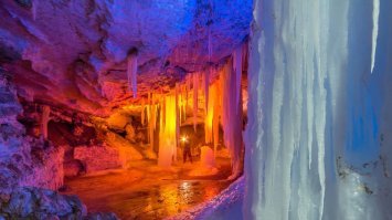 Про это, ты автор, точно не слышал.
Пинежские пещеры, водопад "Святой источник, и каньон со смешным названием "Тараканий Лог"
Это у нас в области, в Пинежском районе