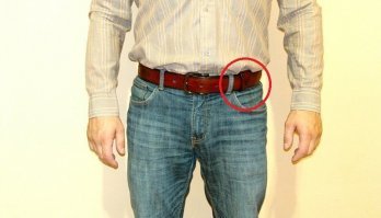 Как шлёвка туда пролезла, отстегивается что ли?