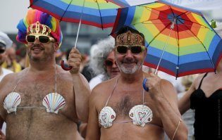 Да, я из тех. А ты из этих: