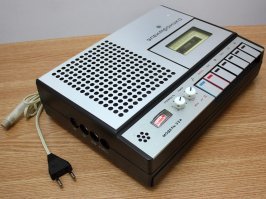 Polaroid не имеет никакого отношения к"Легендарная техника из СССР".
А куда дели настоящие легенды: "Смена-8М", ''Электроника МС-1502'', ''Электроника-324'', "Спутник-403", "Легенда-404"?