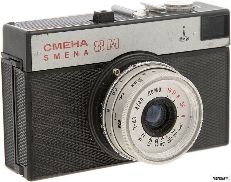 Polaroid не имеет никакого отношения к"Легендарная техника из СССР".
А куда дели настоящие легенды: "Смена-8М", ''Электроника МС-1502'', ''Электроника-324'', "Спутник-403", "Легенда-404"?