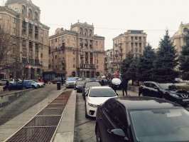 Как говорится, не путайте туризм с эмиграцией. Кроме нескольких красивых зданий в центре, остальное выглядит примерно так: