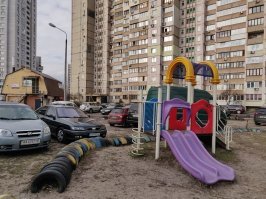 Как говорится, не путайте туризм с эмиграцией. Кроме нескольких красивых зданий в центре, остальное выглядит примерно так: