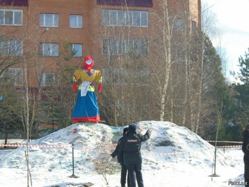 И в воскресенье тоже будет.
Хотя вот это я бы сжёг ещё вчера.
Кошмар. Нинзя в юбке.