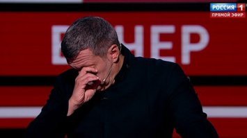 И что теперь делать чиновникам и "патриотам"?
Тот случай, когда запретили выезжать за границу