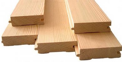 У нас в сараях и амбарах полы лучше настилают, половая доска - "с замком".........
.
думаю, за 8000 можно было бы и в доме полы, хоть паркетом, застелить, и двери подрезать, и змей задрочить.... (если там не конченный сарай)