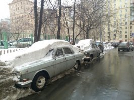 С перестройки ещё стоят всё перестроиться не могут)
