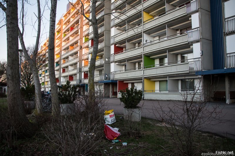 В Швеции,не везде зелёные луга и одноэтажные дома.