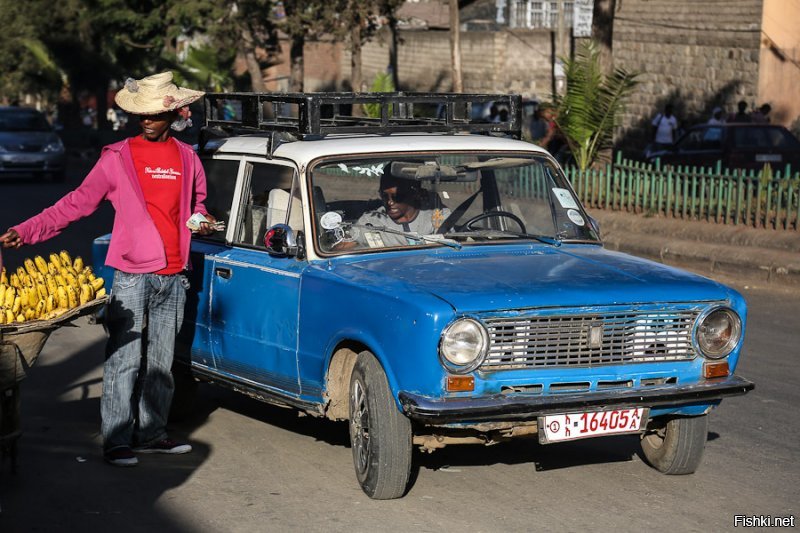 В Аддис Абебе куча Жигулей Выпуска середины 80-х Служат как частное такси. Заглянул под капот одной из них - там ВСЁ китайское.