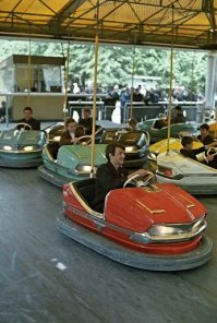 Забытые аттракционы нашего детства