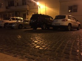 В прошлом году впервые приехал в Азербайджан, неделю провёл в Баку - очень понравился город. И авторский пост созвучен моим впечатлениям. Карикатурный образ  из 90-х горобоносого азера, торгующего на рынке помидорами и хурмой, это как-раз то, чего я в Азербайждане не увидел. Очень интересная, перспективная страна, в целом хороший народ. Надо дружить.