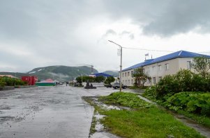 А вот еще ДВА города Курильских. Разных.
Сильно отличается от того дерьма, которое вам кинули и которым вы обмазываетесь, да?
Таким как ты, и прочему хомячью, такие фотографии как серпом по яйцам, да?