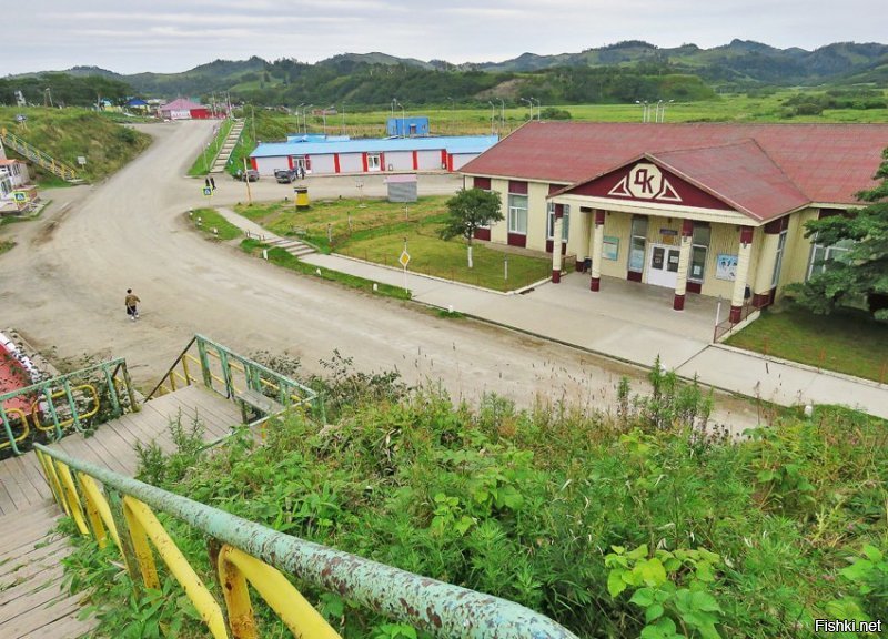 А вот еще ДВА города Курильских. Разных.
Сильно отличается от того дерьма, которое вам кинули и которым вы обмазываетесь, да?
Таким как ты, и прочему хомячью, такие фотографии как серпом по яйцам, да?