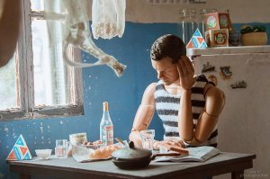 Японские куклы пьяные какие то стремные... Даже на мостик становятся.
То ли дело друг Барби Кен - бухает себе на кухне и никому не мешает)))