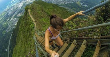 Как говорится, почувствуйте разницу, уже не так эпично?) Эх, инстграмщики, такие инстаграмщики (не к автору, если что)
(это я еще не полностью ее довернул)