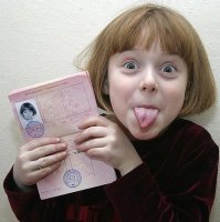 Британский суд обязал основателя банка "Тинькофф" сдать паспорта