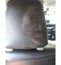 Женщина врезалась лицом в лобовое стекло и лишилась зуба