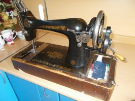 Охота за швейными машинками, или зачем антикварам бабушкин «Зингер»