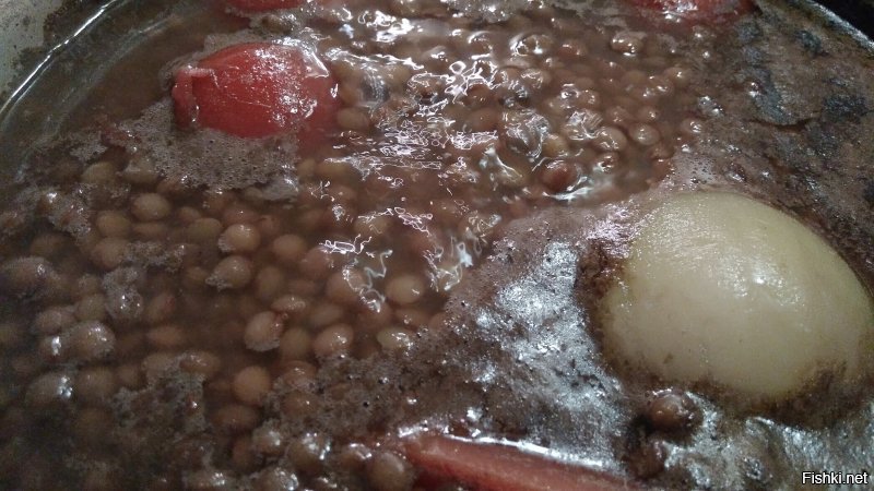 Свиной шницель с сыром, томатами и жареными луком и болгарским перцем